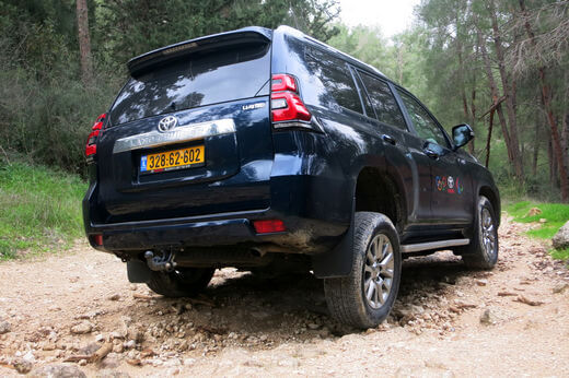 טויוטה לנד קרוזר טויוטה לנד קרוזר